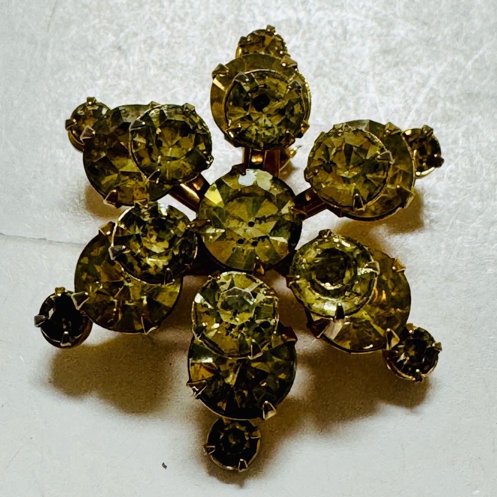 Vintage Rhinestone Yellow Green Riveted Brooch